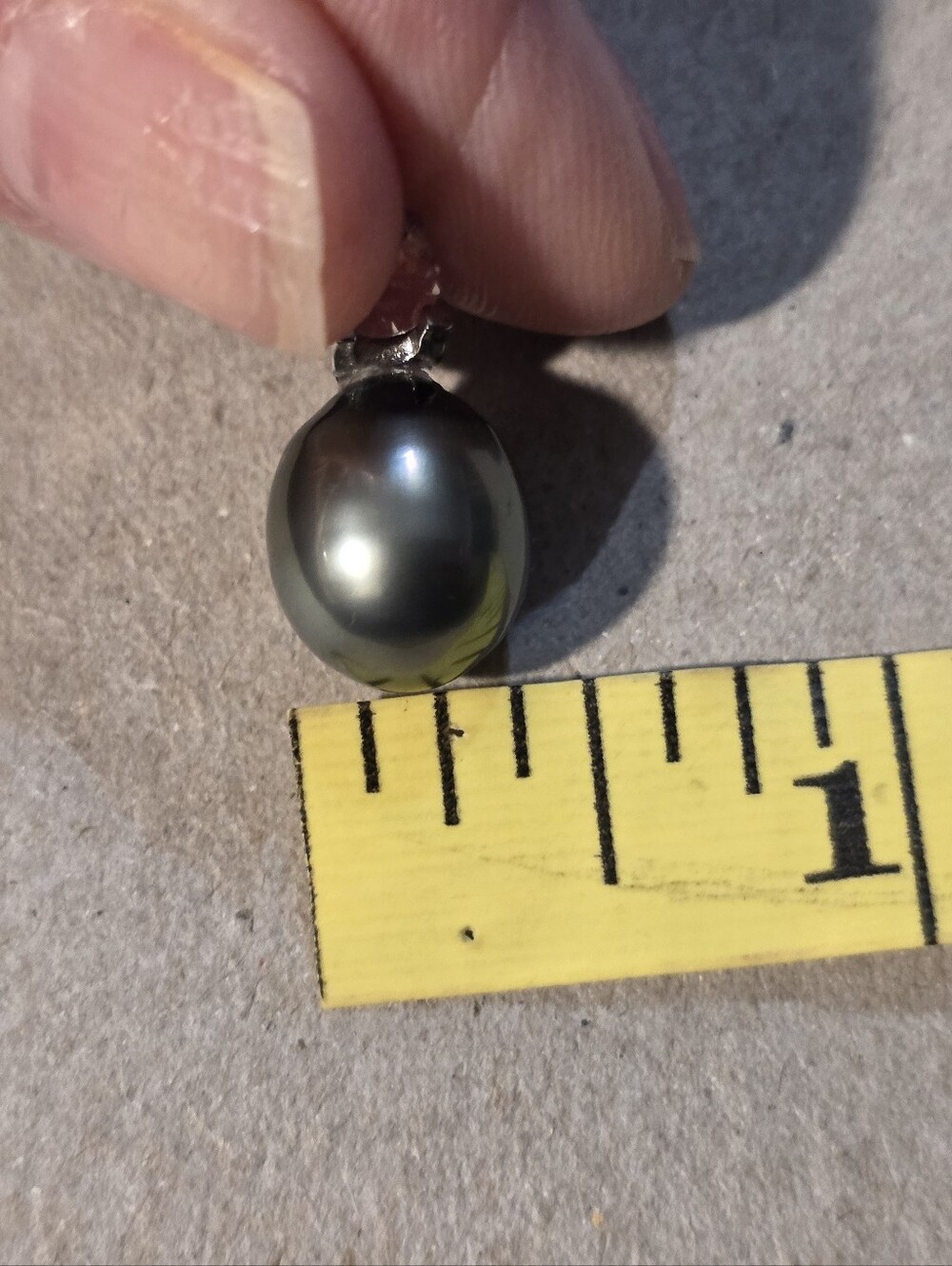 Black Tahitian Pearl Pendant with Silver Bail - Dark Green/blue Pearl - Picture 6 of 7
